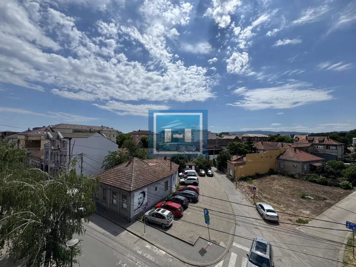 Sale, two bedroom apartment, 56m², Centar, Ćuprija