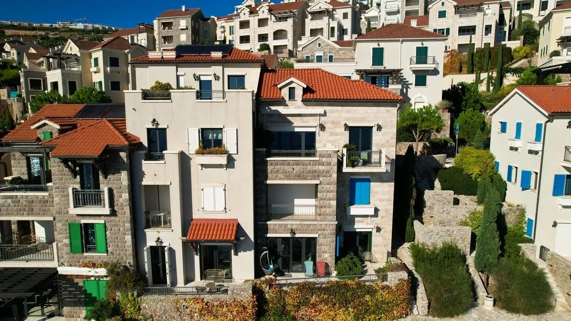 Prodaja, trosoban stan, 108m², Luštica, Tivat