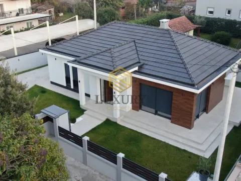 Rent, house, 160m², Dalmatinska ulica, Podgorica - image 1