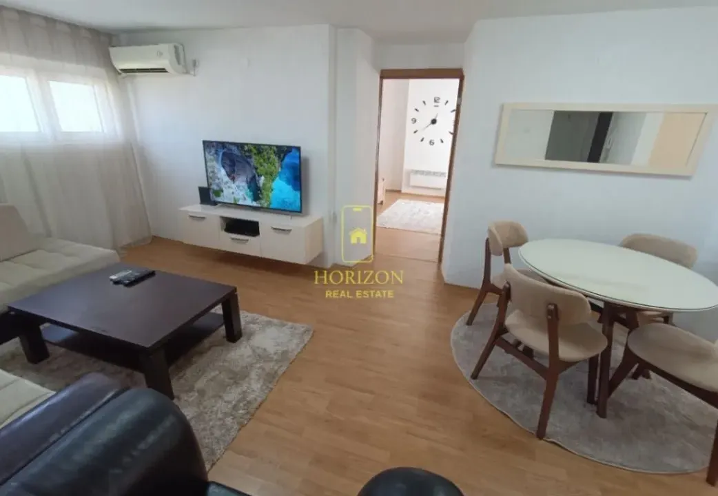 Izdavanje, dvosoban stan, 60m², Centar, Podgorica
