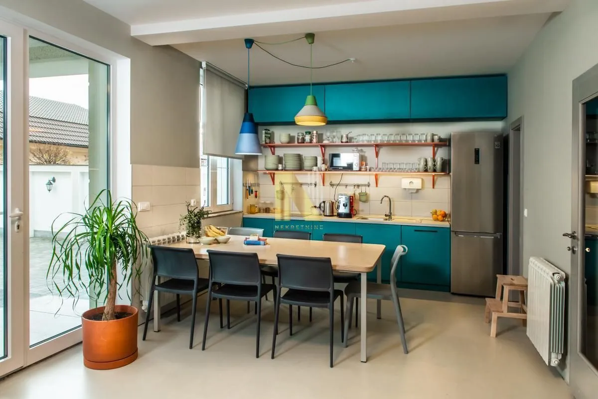 Rent, office space, 353m², Novo naselje, Novi Sad