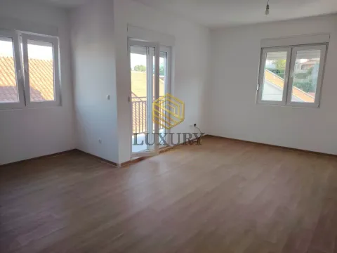 Izdavanje, dvosoban stan, 60m², Zabjelo, Podgorica - image 1