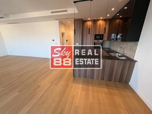 Izdavanje, četvorosoban stan, 152m², Kalenić Pijaca, Vračar Sve Podlokacije