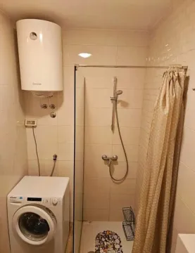 Izdavanje, jednosoban stan, 50m², City Kvart, Podgorica - image 5