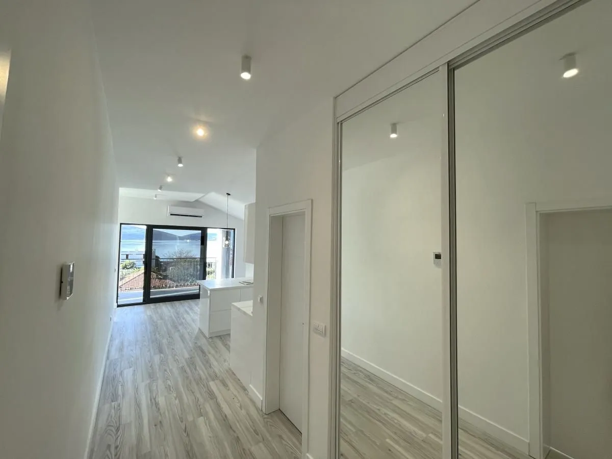 Sale, two bedroom apartment, 125m², Tivat, Crna Gora