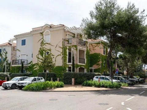 Prodaja, jednosoban stan, 56m², Luštica Bay, Tivat - image 16