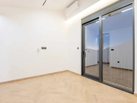 Sale, house, 240m², Kamenovo, Budva - image 19