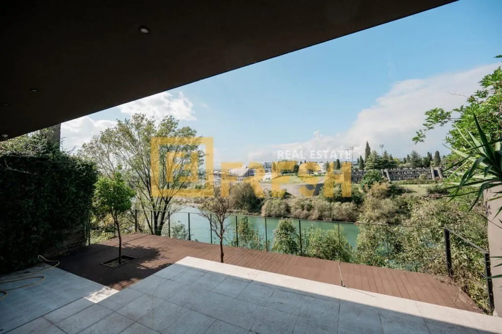 Rent, house, 214m², Stara Varoš, Podgorica