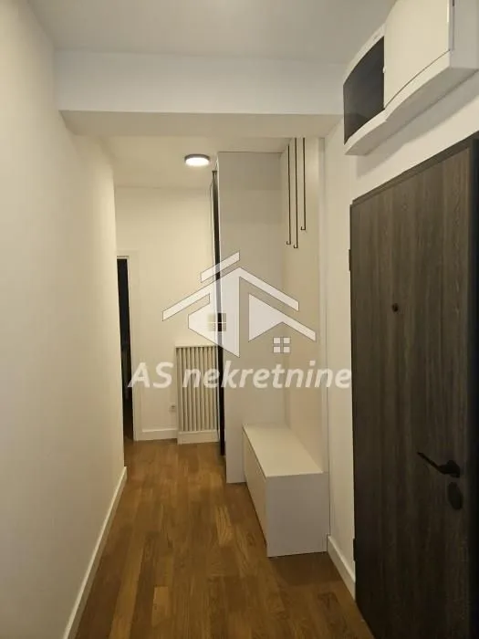 Rent, three bedroom apartment, 60m², Vračar Sve Podlokacije, Beograd