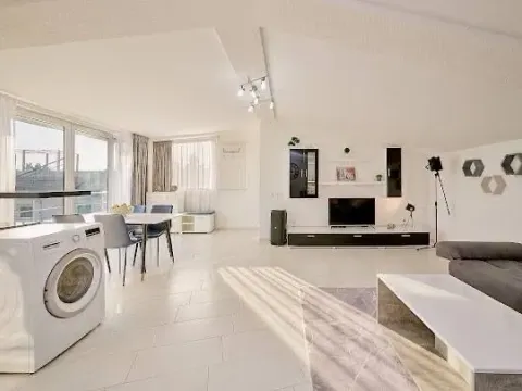 Sale, two bedroom apartment, 100m², Sutomore, Bar - image 2