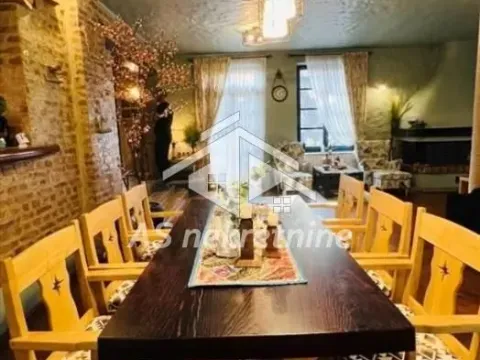 Izdavanje, kuća, 367m², Jajinci, Voždovac Sve Podlokacije - image 7