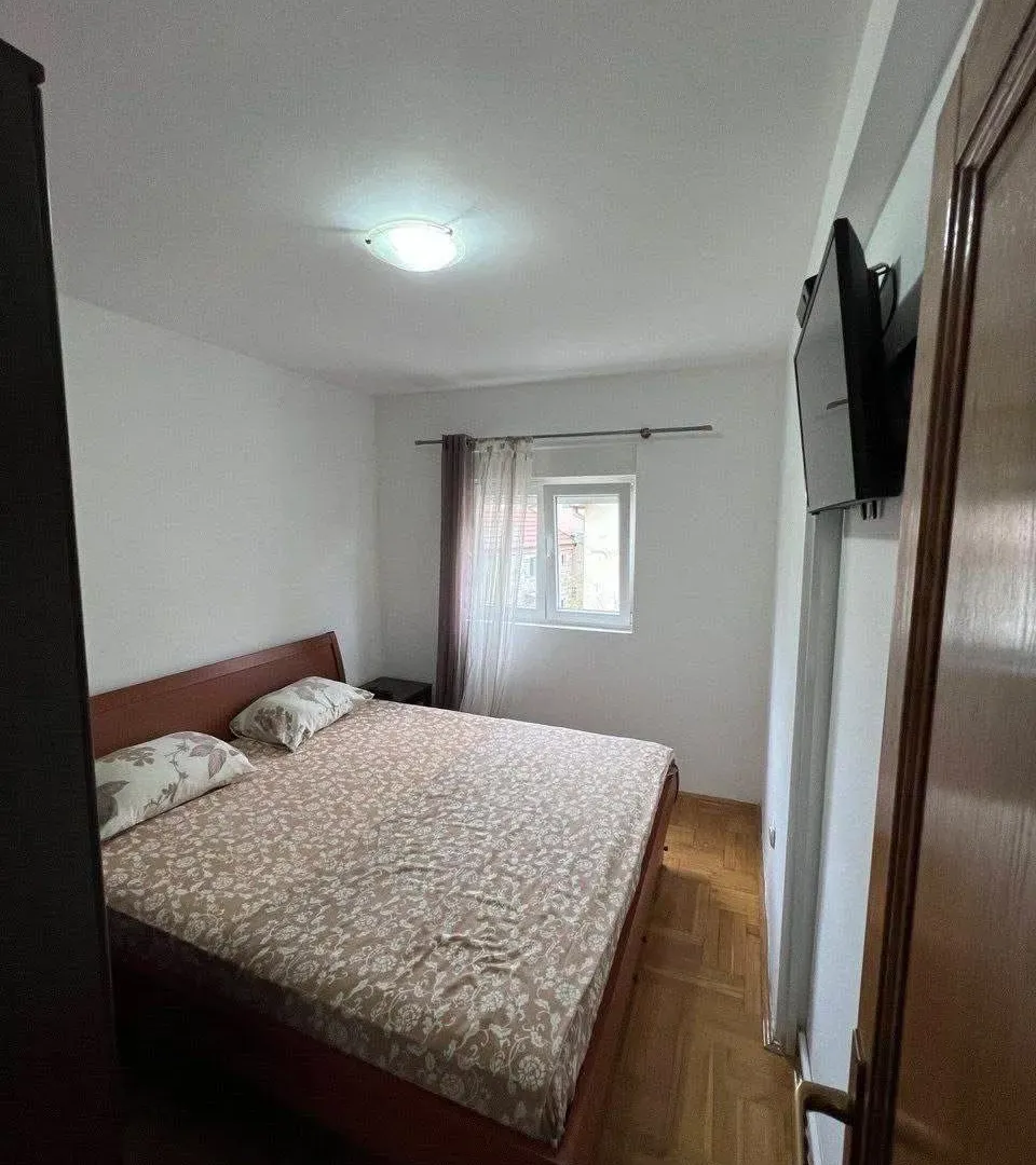 Rent, two bedroom apartment, 52m², Kalimanj, Tivat