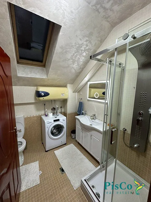 Prodaja, trosoban stan, 90m², Stari Aerodrom, Podgorica