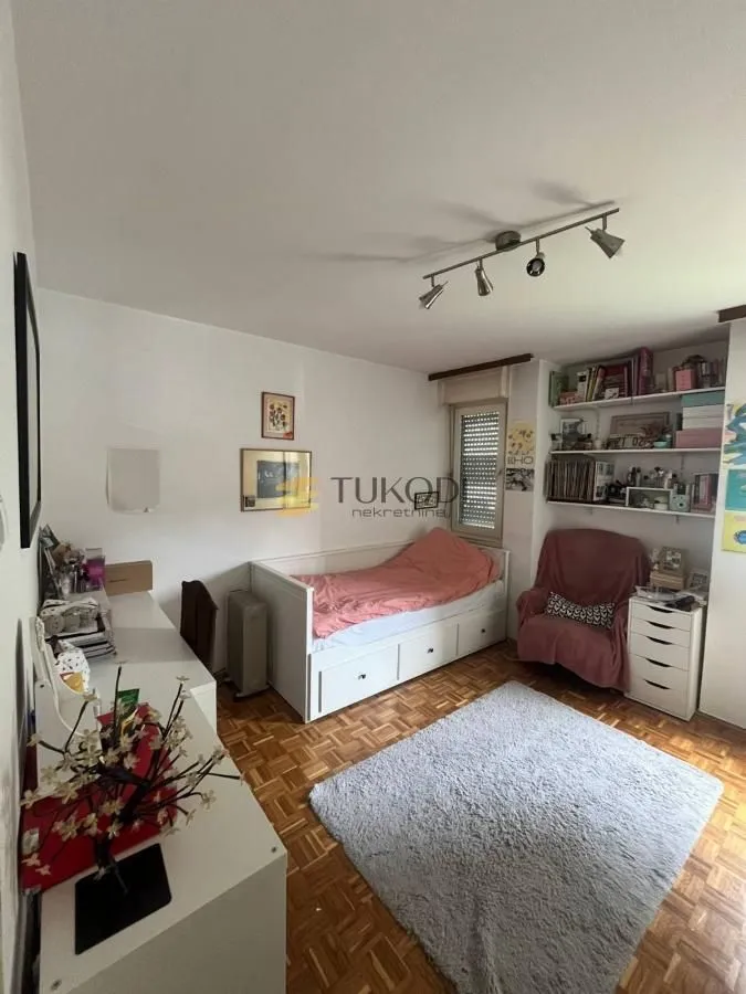Prodaja, trosoban stan, 87m², Betanija, Novi Sad Sve Podlokacije