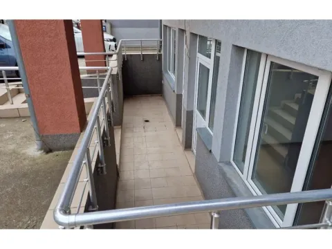 Sale, office space, 52m², Durlan, Niš - image 8