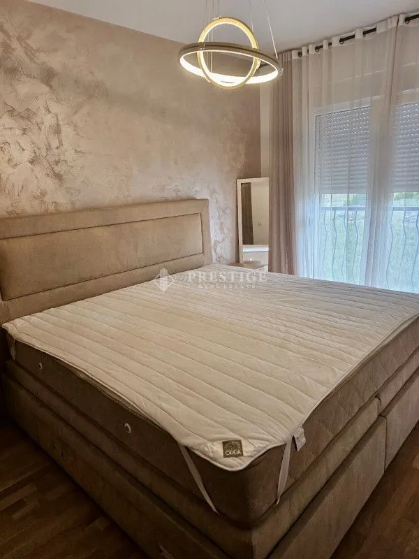 Izdavanje, dvosoban stan, 66m², Stari Aerodrom, Podgorica