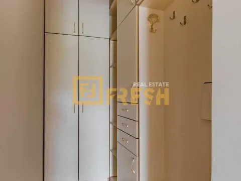 Izdavanje, kuća, 370m², Zabjelo, Podgorica - image 17