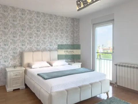 Sale, four bedroom apartment, 112m², Stari grad, Novi Sad - image 12