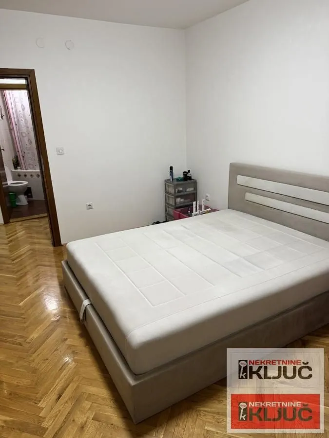 Prodaja, dvosoban stan, 73m², Novo naselje, Novi Sad