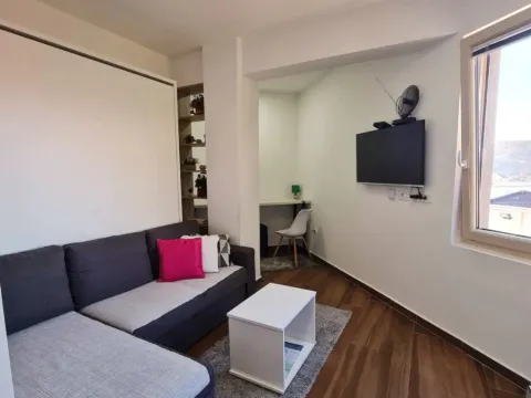 Prodaja, garsonjera, 22m², Centar, Nikšić - image 4