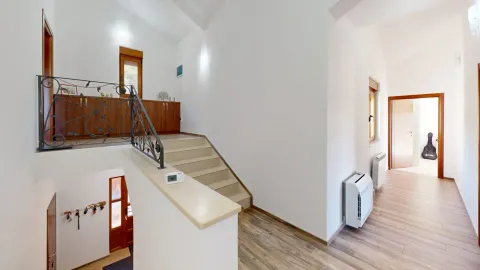 Rent, house, 212m², Kavač, Kotor - image 13