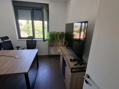 Rent, office space, 170m², Telep, Novi Sad Sve Podlokacije - image 8