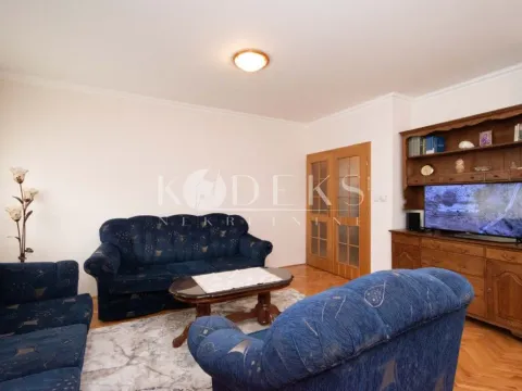 Izdavanje, jednosoban stan, 55m², Stari Aerodrom, Podgorica - image 3