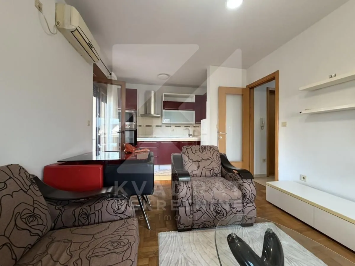 Rent, one bedroom apartment, 43m², Stari Aerodrom, Podgorica