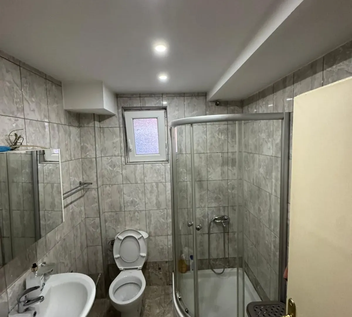 Prodaja, dvosoban stan, 90m², Zagorič, Podgorica