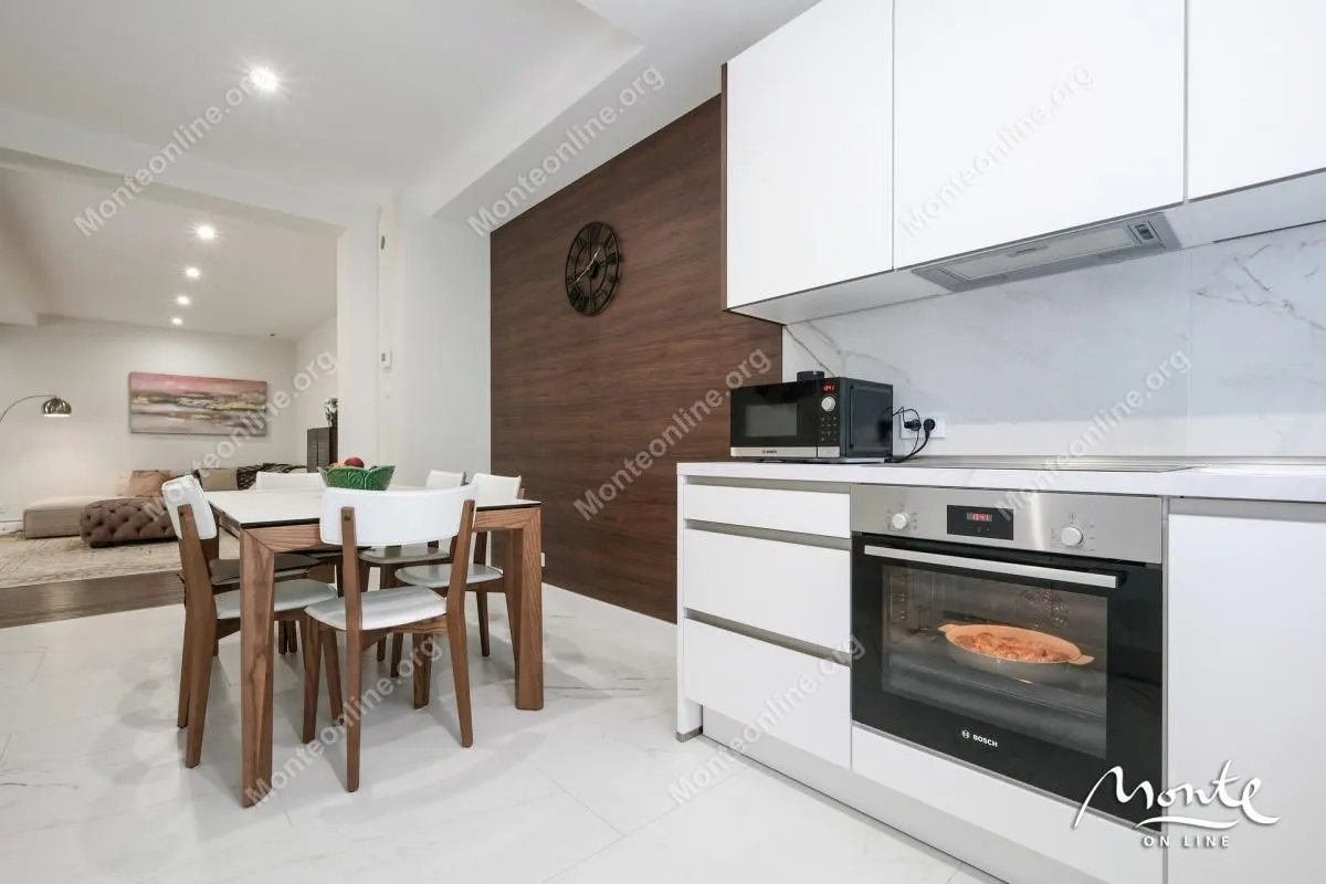 Prodaja, trosoban stan, 166m², Đenovići, Herceg Novi