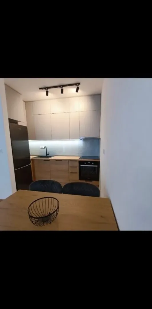 Izdavanje, jednosoban stan, 45m², City Kvart, Podgorica