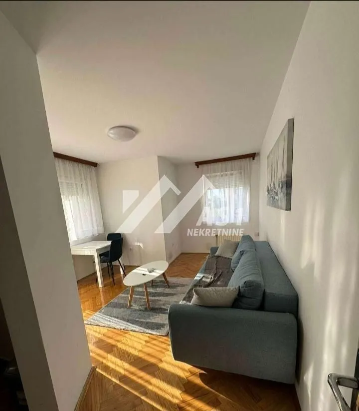 Izdavanje, jednosoban stan, 44m², Adamovićevo Naselje, Novi Sad Sve Podlokacije