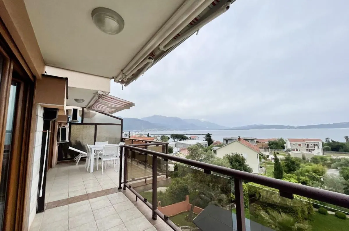 Prodaja, trosoban stan, 85m², Bijela, Herceg Novi