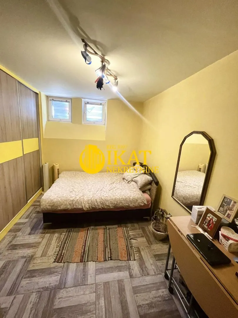 Prodaja, četvorosoban stan, 93m², Stari Grad, Beograd