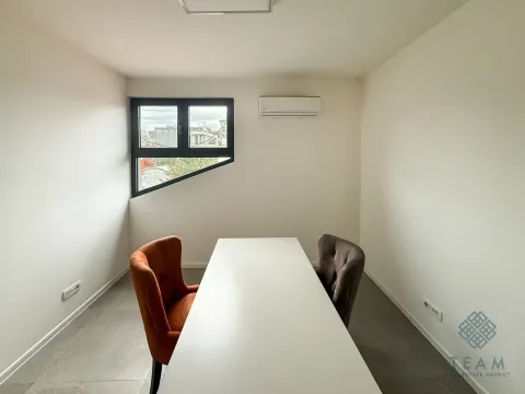 Izdavanje, poslovni prostor, 118m², Centar, Podgorica - image 5