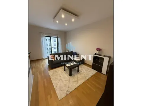 Izdavanje, dvosoban stan, 56m², Crveni Krst, Beograd