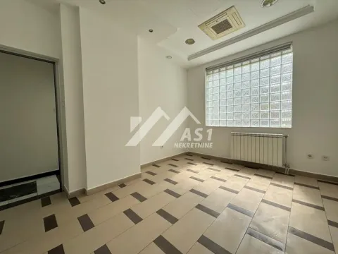 Rent, office space, 250m², Bulevar Oslobodjenja, Novi Sad Sve Podlokacije - image 6