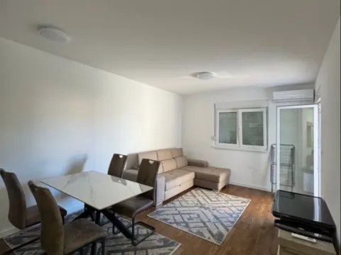 Rent, one bedroom apartment, 48m², Stari Aerodrom, Podgorica - image 2