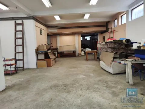 Izdavanje, ugostiteljski objekat, 1000m², Strelište, Jagodina - image 19