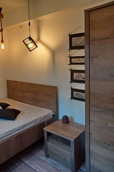 Izdavanje, četvorosoban stan, 91m², Profesorska Kolonija, Palilula Sve Podlokacije