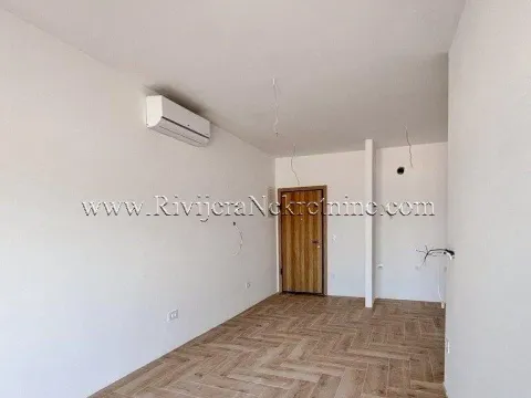 Prodaja, jednosoban stan, 43m², Tivat, Crna Gora - image 3