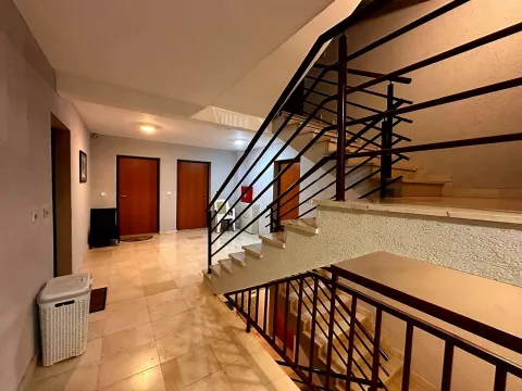 Sale, two bedroom apartment, 65m², Lazi, Budva - image 20
