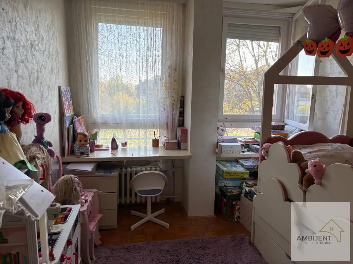 Prodaja, trosoban stan, 73m², Galenika, Beograd