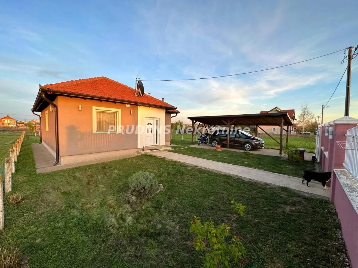 Sale, house, 110m², Dobanovci, Surčin
