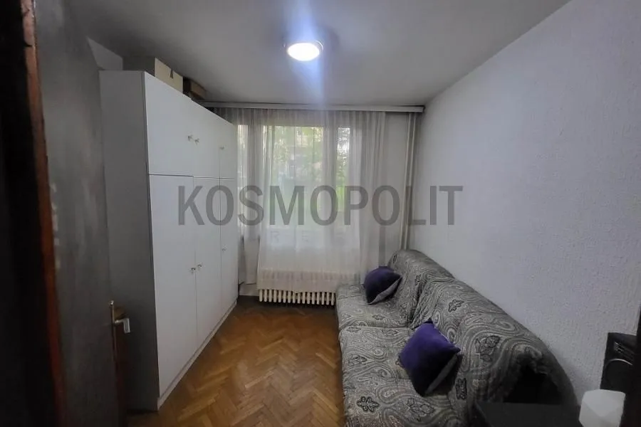 Prodaja, četvorosoban stan, 71m², Skojevsko Naselje, Beograd