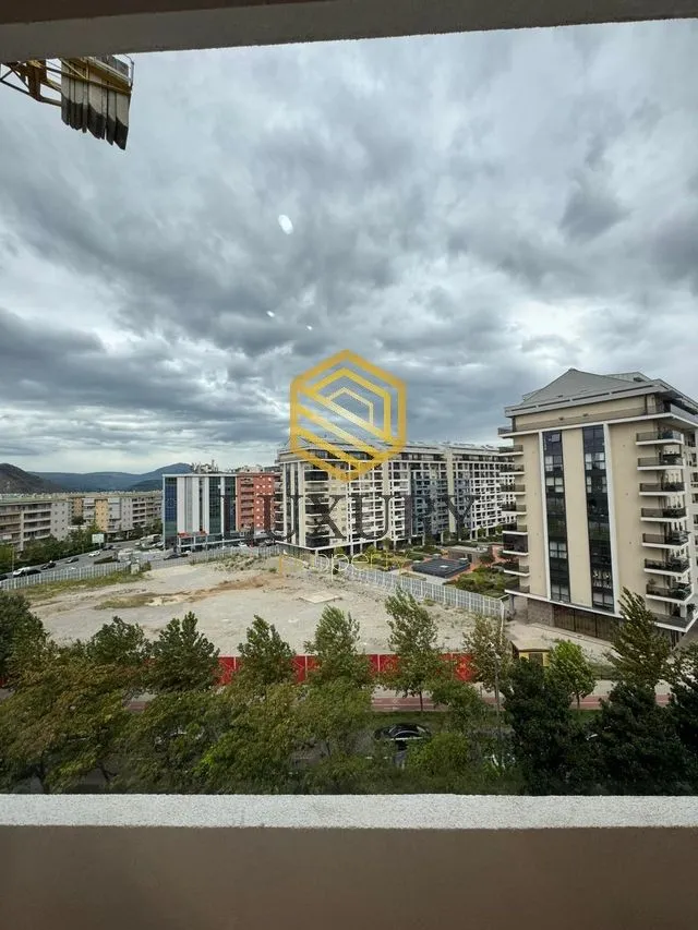 Izdavanje, jednosoban stan, 49m², Central Point, Podgorica