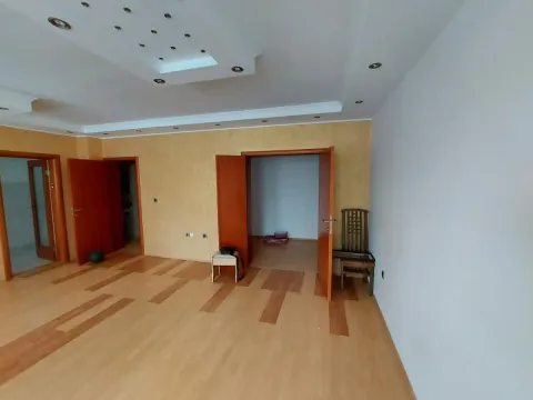 Rent, three bedroom apartment, 75m², Novo naselje, Novi Sad - image 10