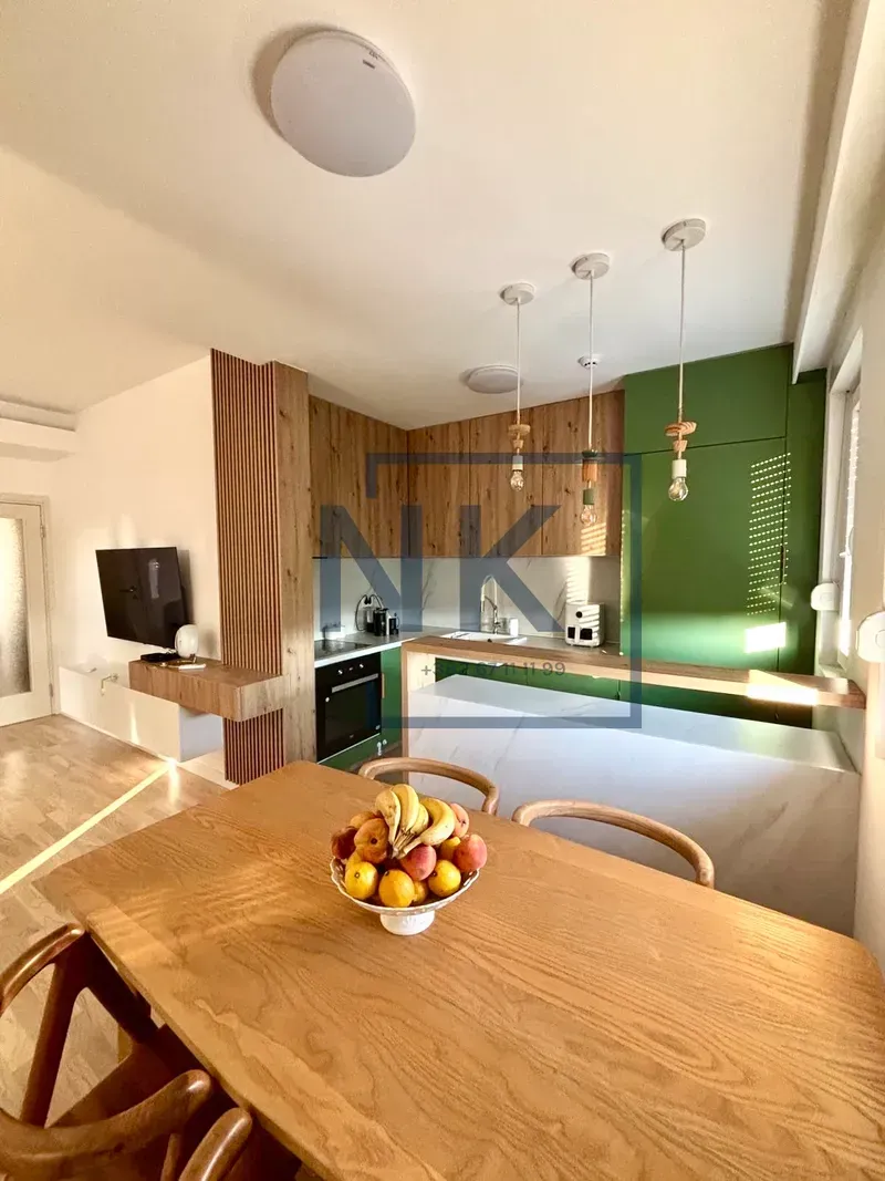 Prodaja, dvosoban stan, 67m², Centar, Podgorica