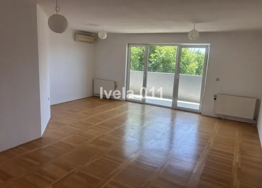 Prodaja, trosoban stan, 107m², Savski Venac, Beograd
