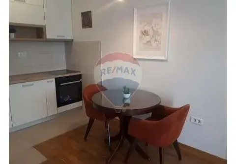 Izdavanje, jednosoban stan, 42m², City Kvart, Podgorica - image 7